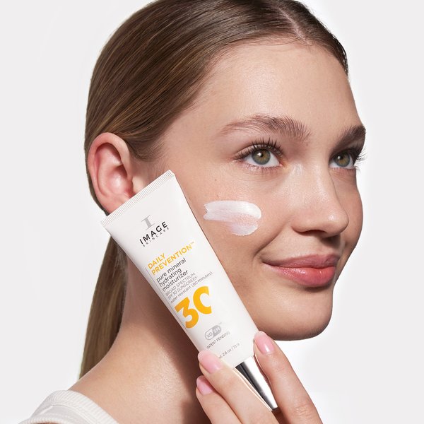 DAILY PREVENTION Pure Mineral Hydrating Moisturizer SPF30 (2.6 oz) - New Formula